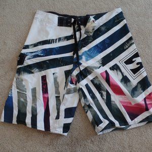 New Men's size 38 Board Shorts